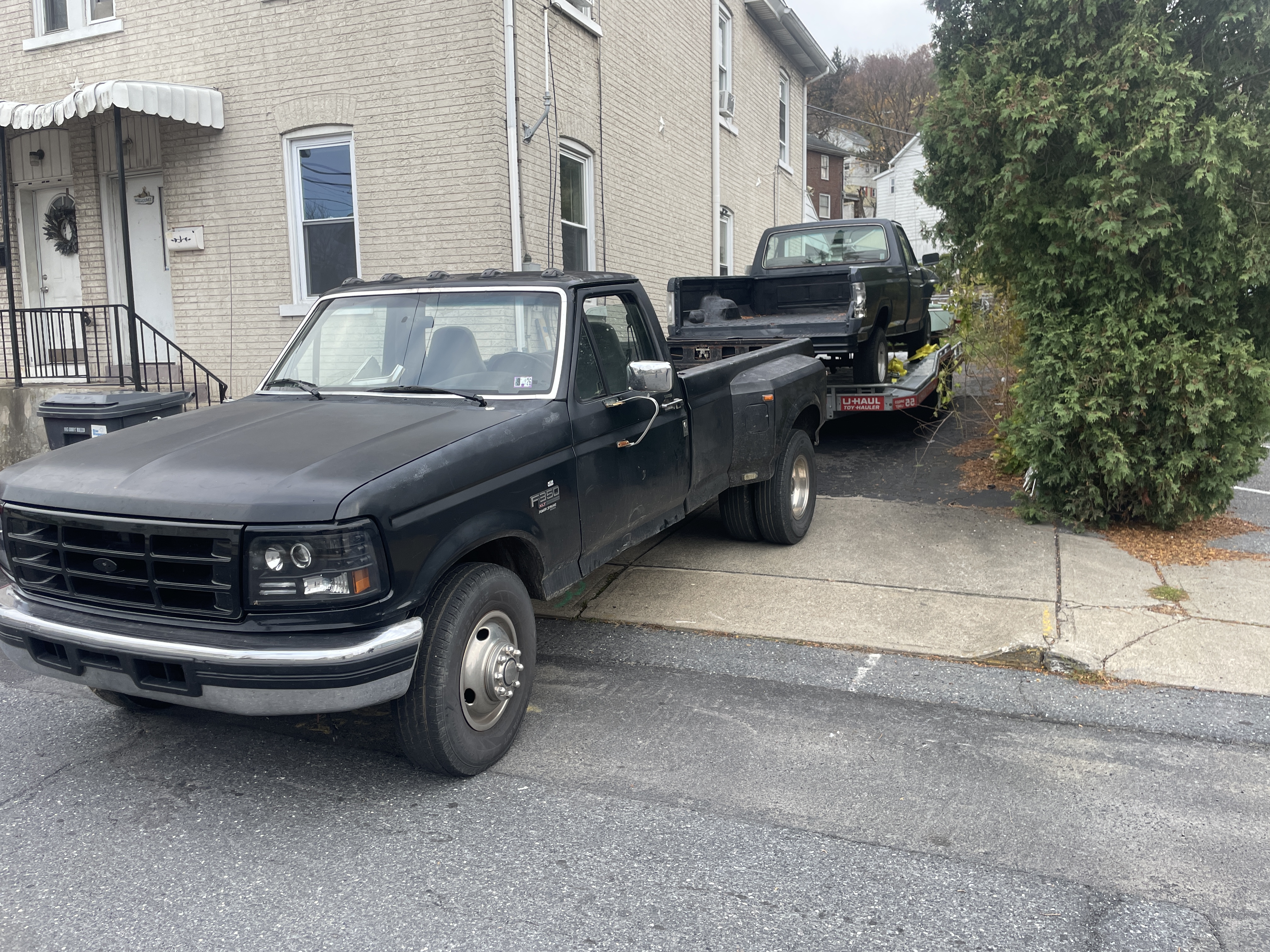 Hauling the 86 back home to get started fixing it after the crash